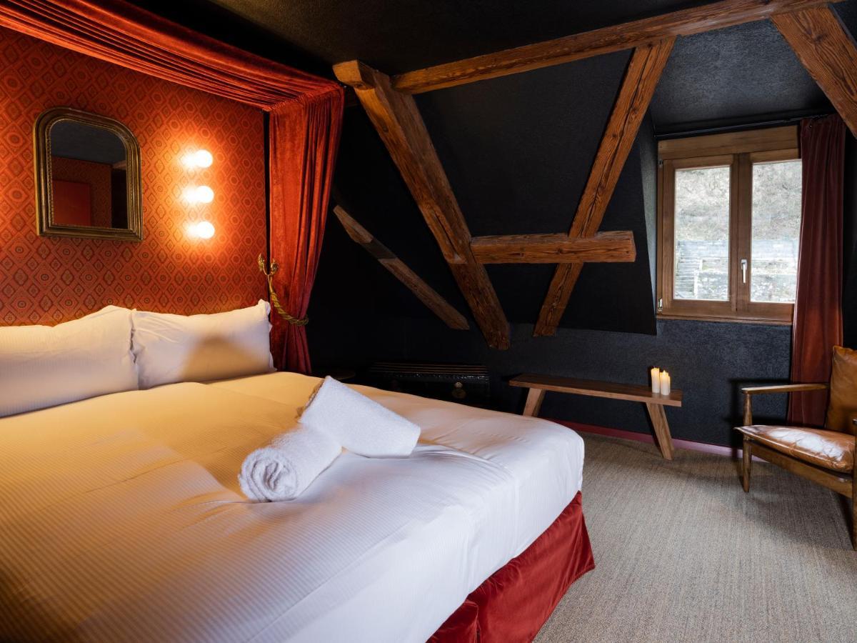 Peanut Medieval Lodge Сент-Юрсан Экстерьер фото